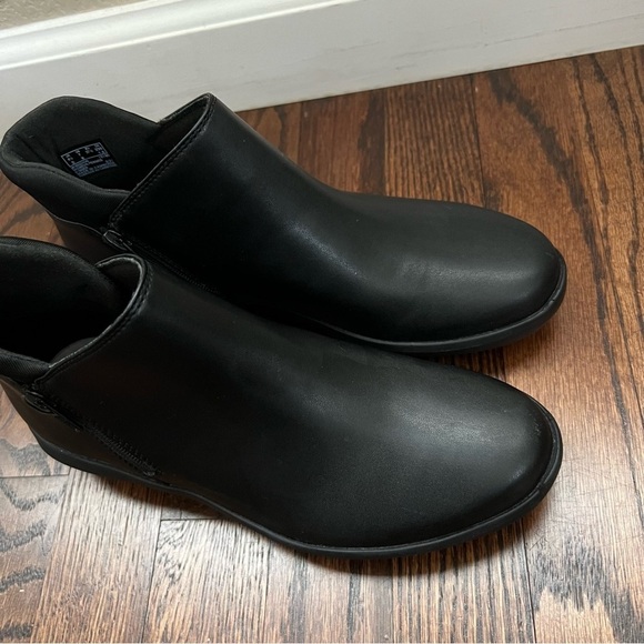 Clarks Collections By Clarks Kayleigh Mid Leather Ankle Boots Women Sz 7 comfort - Picture 16 of 16